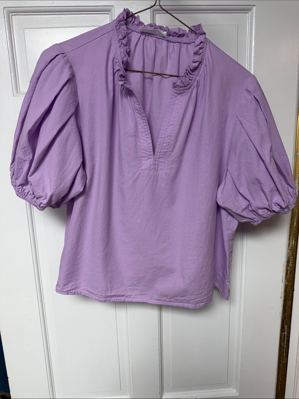 AVARA Lavender Ruffle Neck Puff Sleeve Top - Small